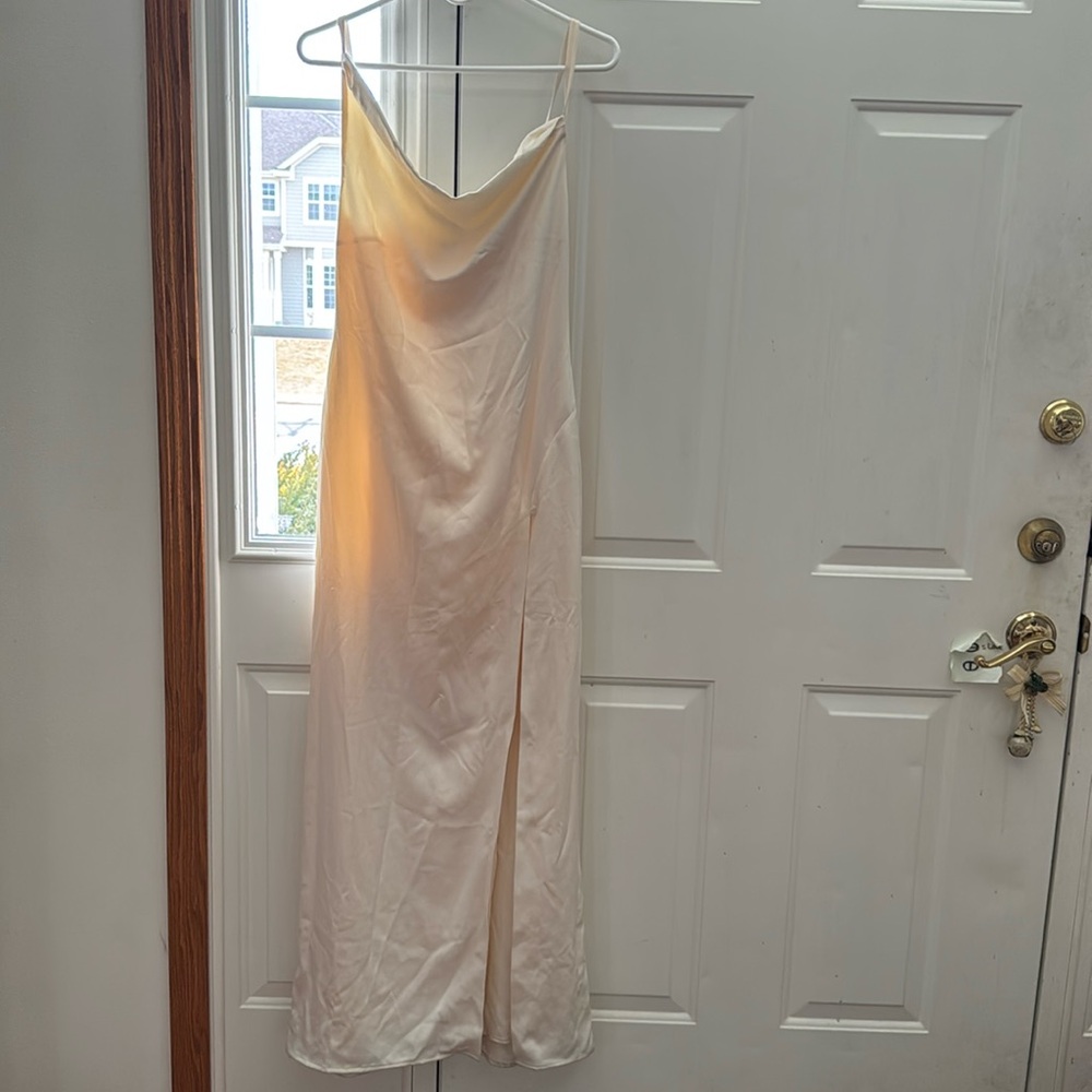 Camila coelho Reyna maxi gown cream small in very good condition worn once